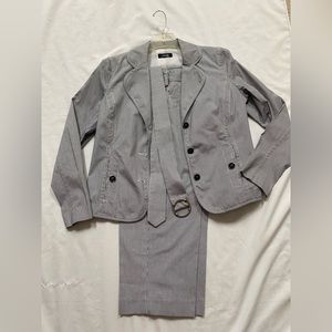 Women’s Capri Pant Set